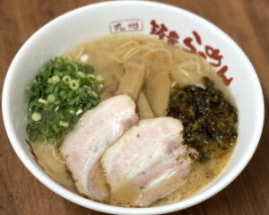 【海の家で初コラボ】「RIZIN BEACH HOUSE with　筑豊ラーメン山小屋」を7月5日（土）より期間限定コラボ！本場福岡の豚骨ラーメンを鎌倉から発信